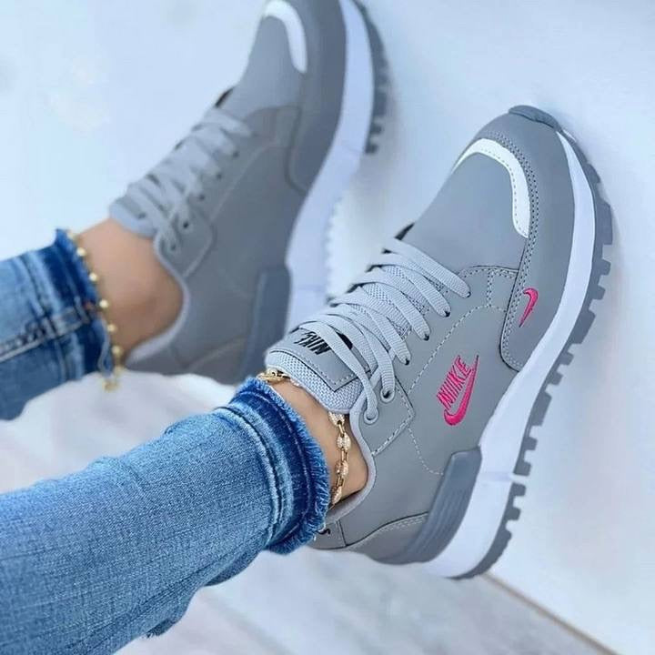 MB⎥Nike Sneakers